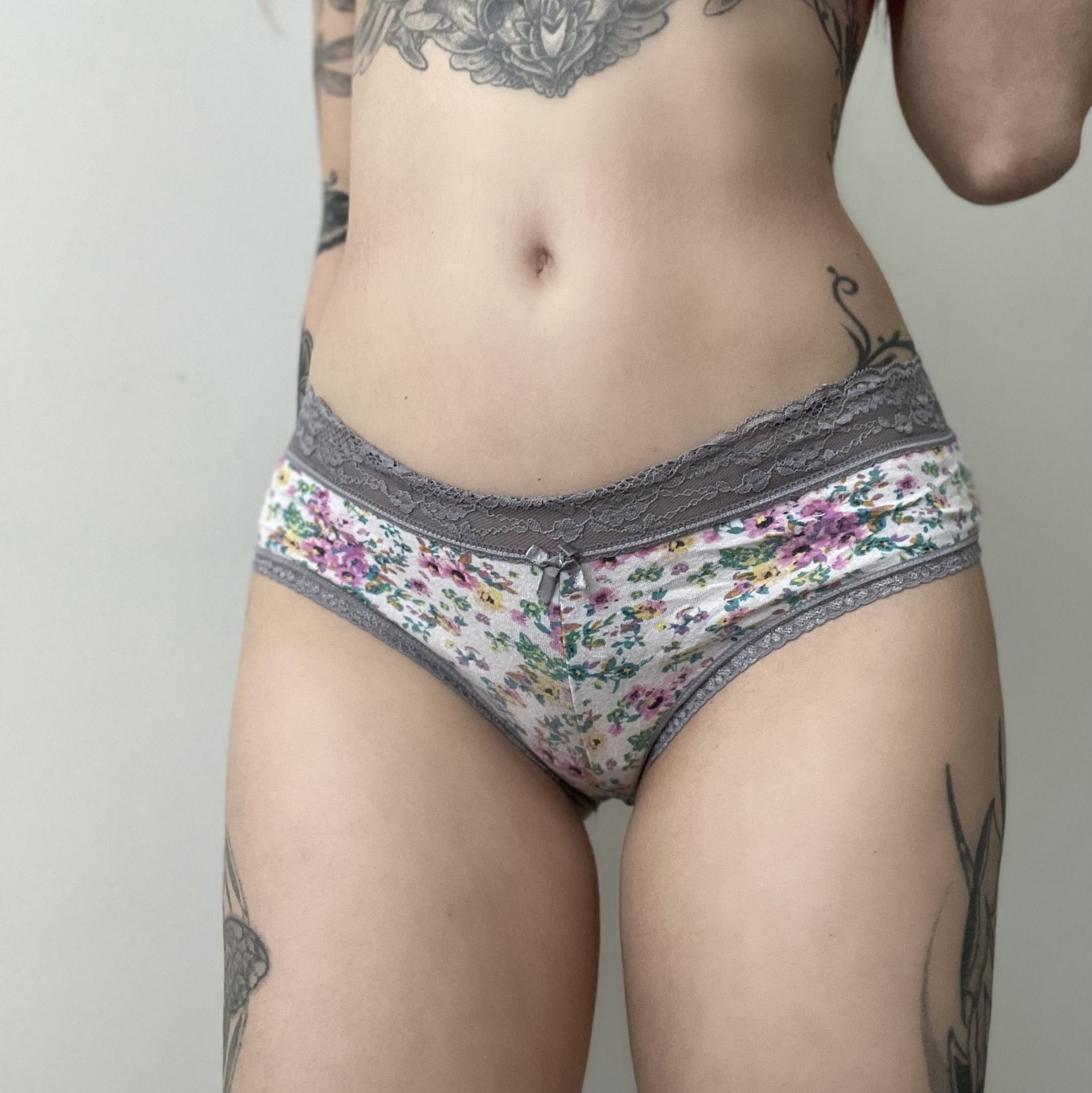 WORN FLOWER PANTIES