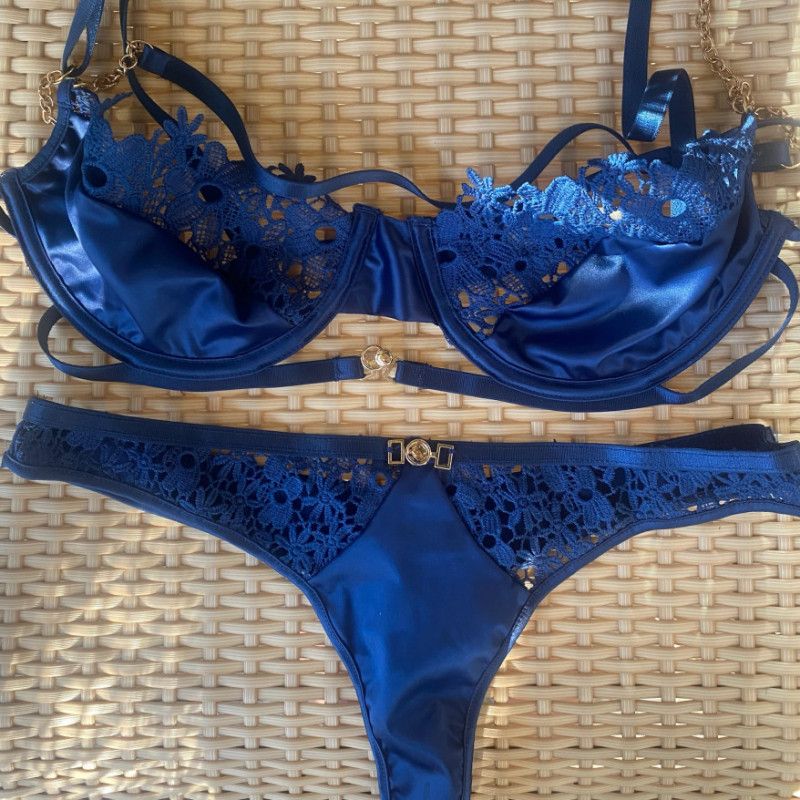 Yandy Royalty Set