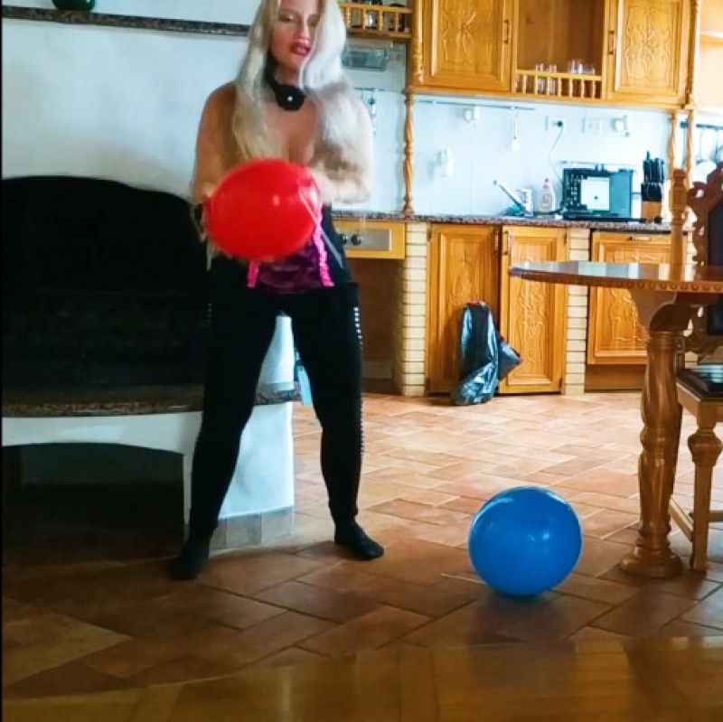 Photos from the clip: Blonde with Balloo