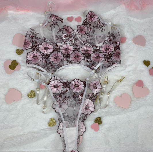 Floral 3 piece lingerie set