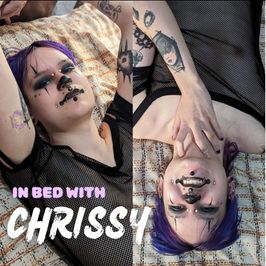 PHOTOSET  In bed with kinky clown Chrissy