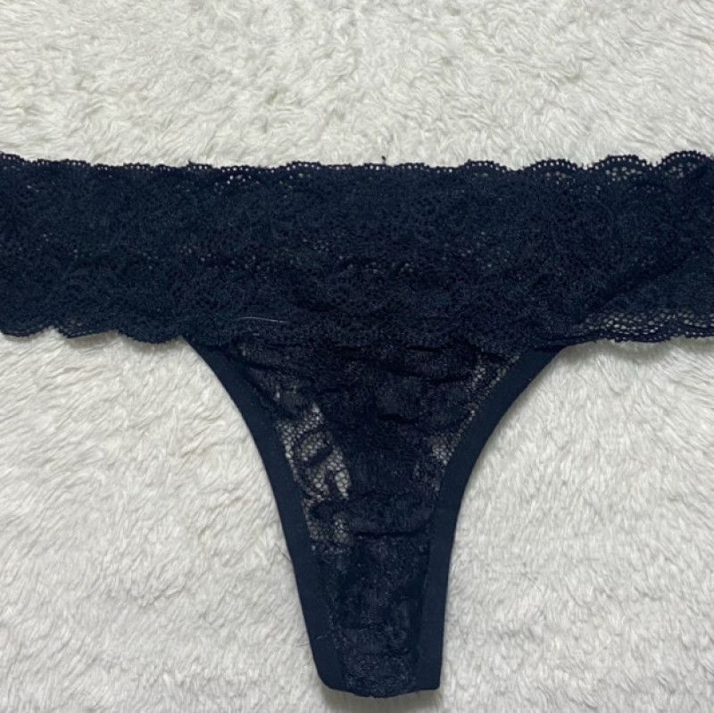 black lace thong