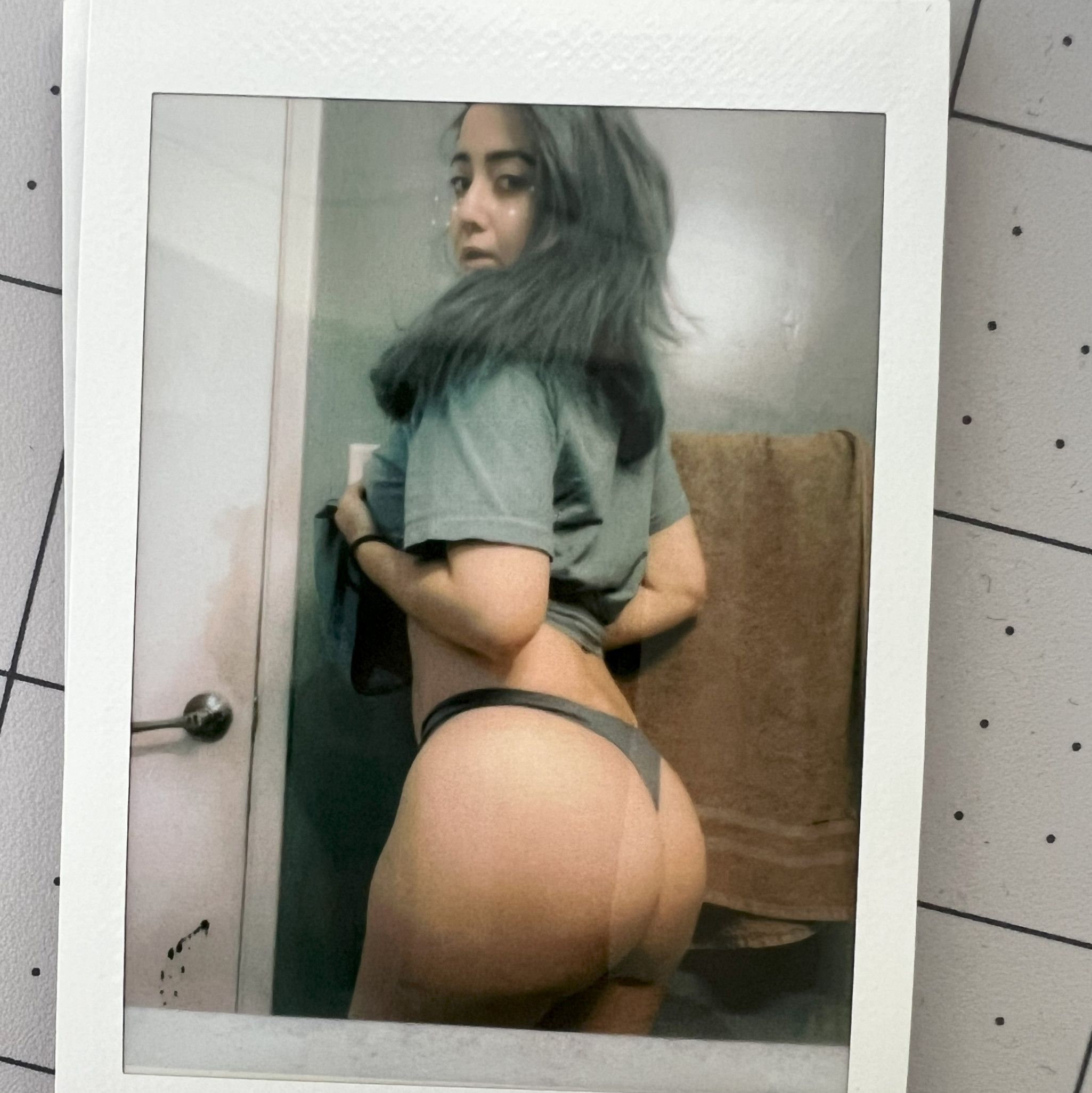 Polaroid 27