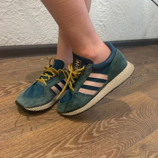 Adidas sneakers iniki