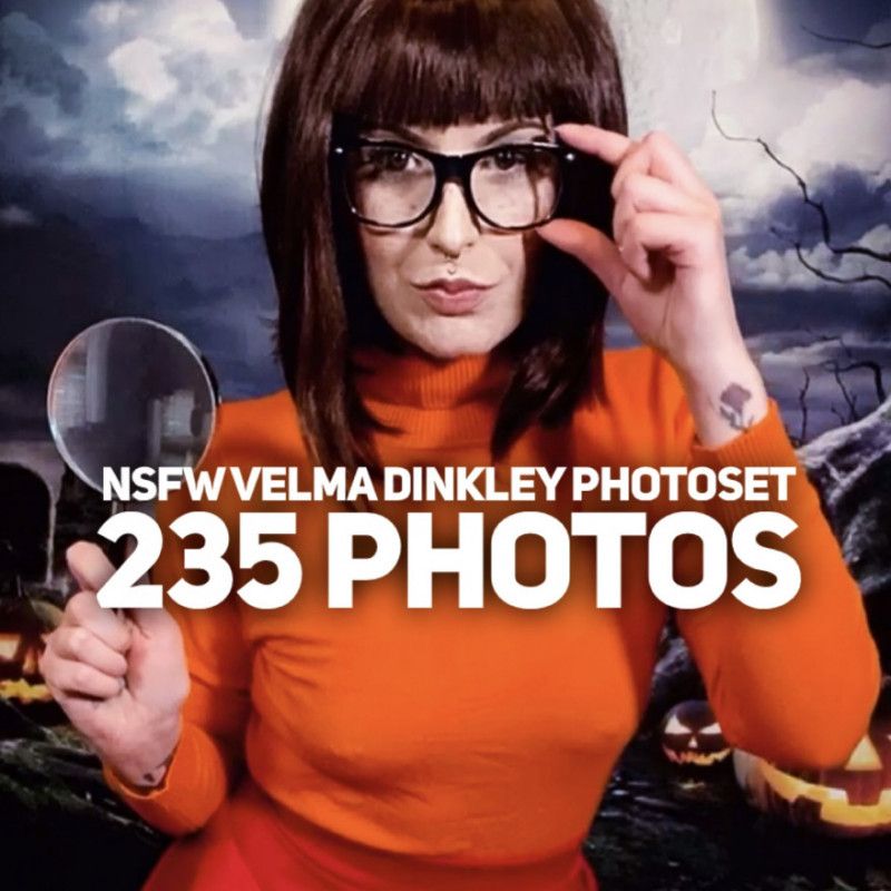 Velma Dinkley Cosplay NSFW Photoset