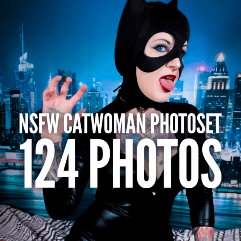 NSFW Catwoman Cosplay Photoset