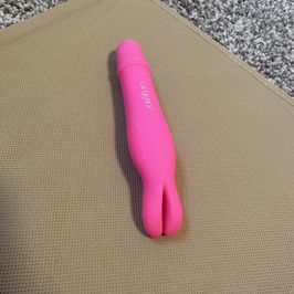 mini pink clit vibrator