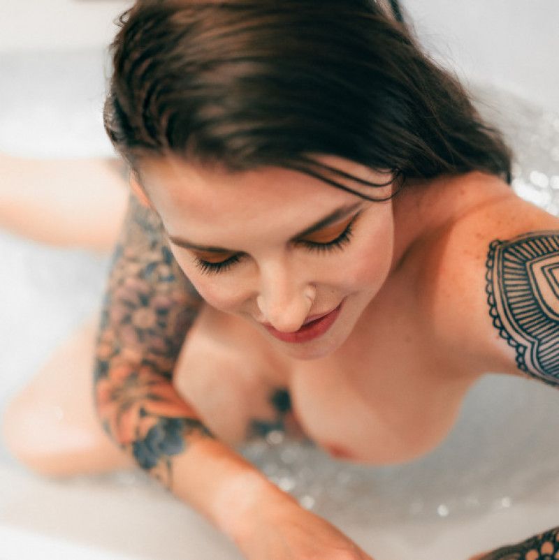 Bathtub Blowjob Photoset