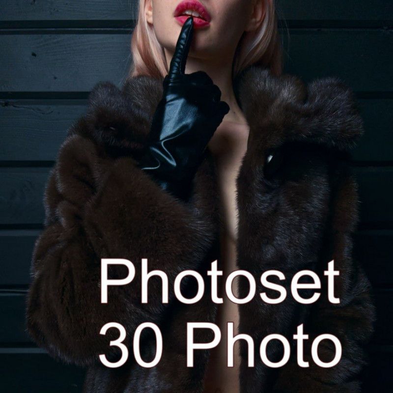 30 pics in natural fur coat and gloves