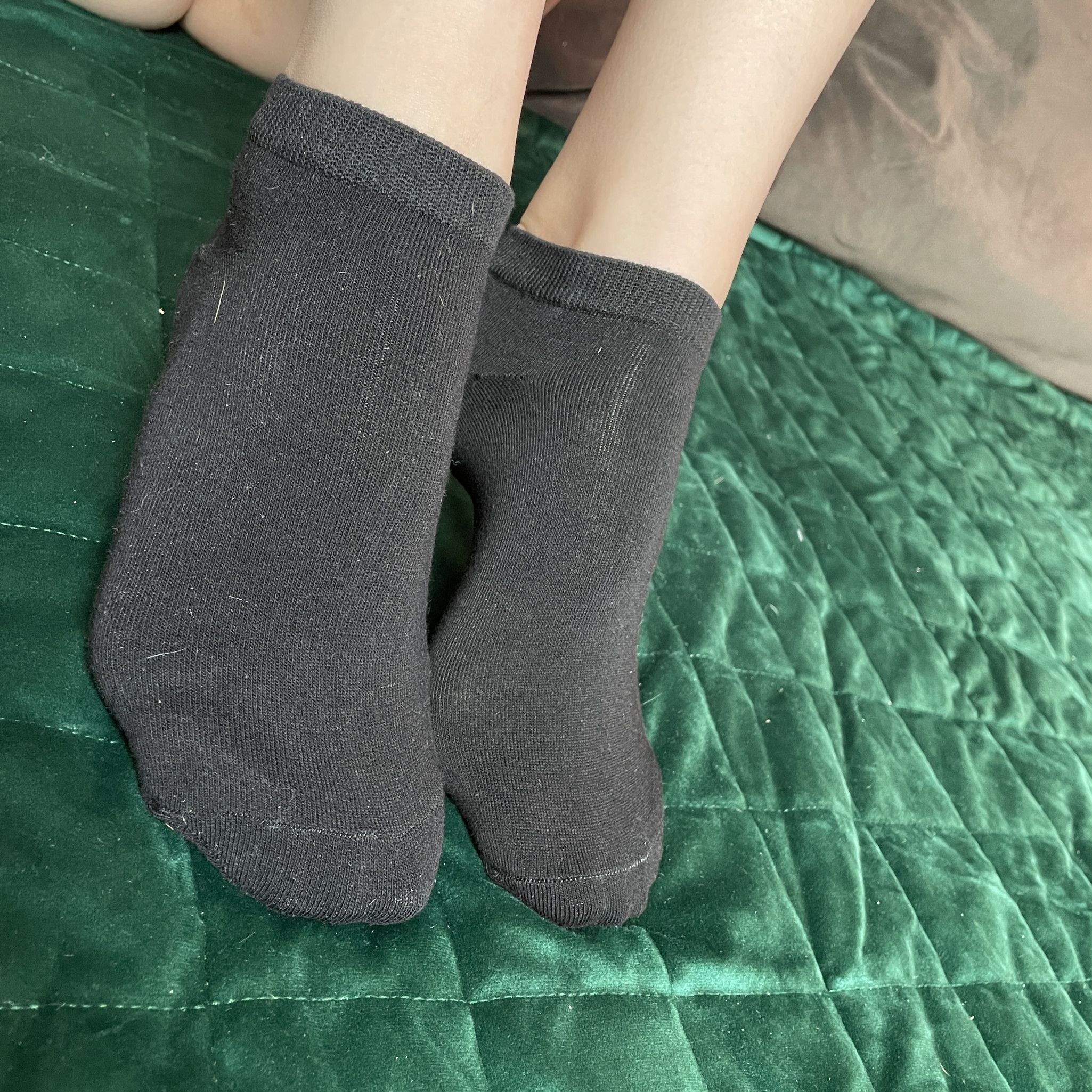 BLACK SOCKS AND BONUS