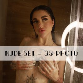 Photo set Nude in shower