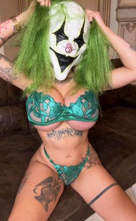 Green worn dirty set in sex tape with mask