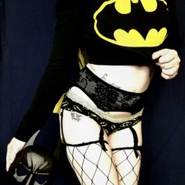 BatGirl Photoset 66 Images