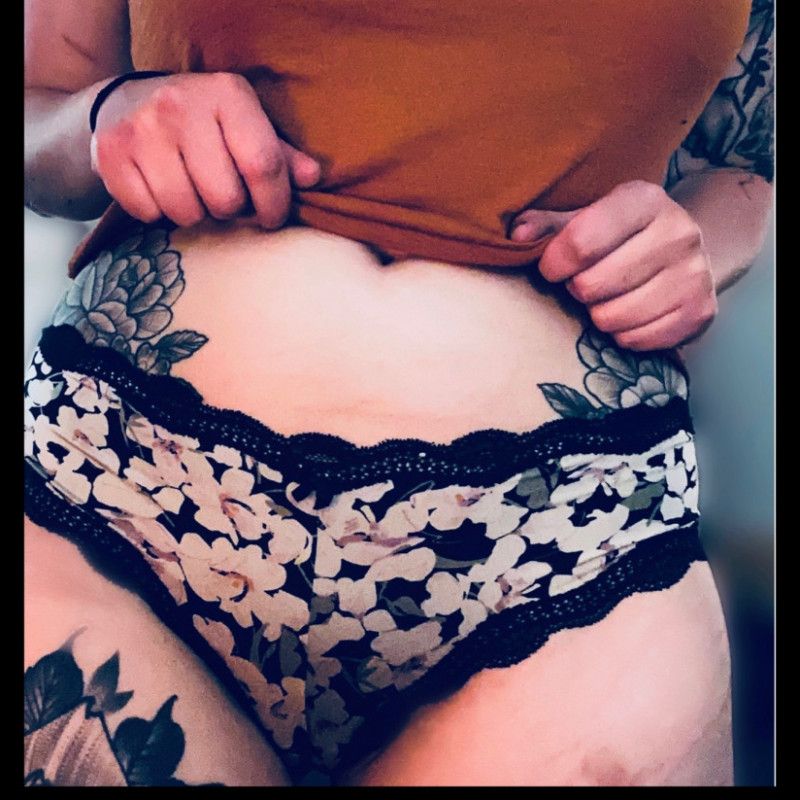 Lace edge floral panties