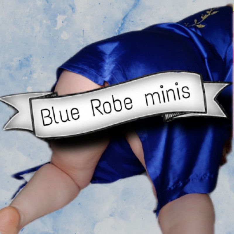 mini set in blue robe