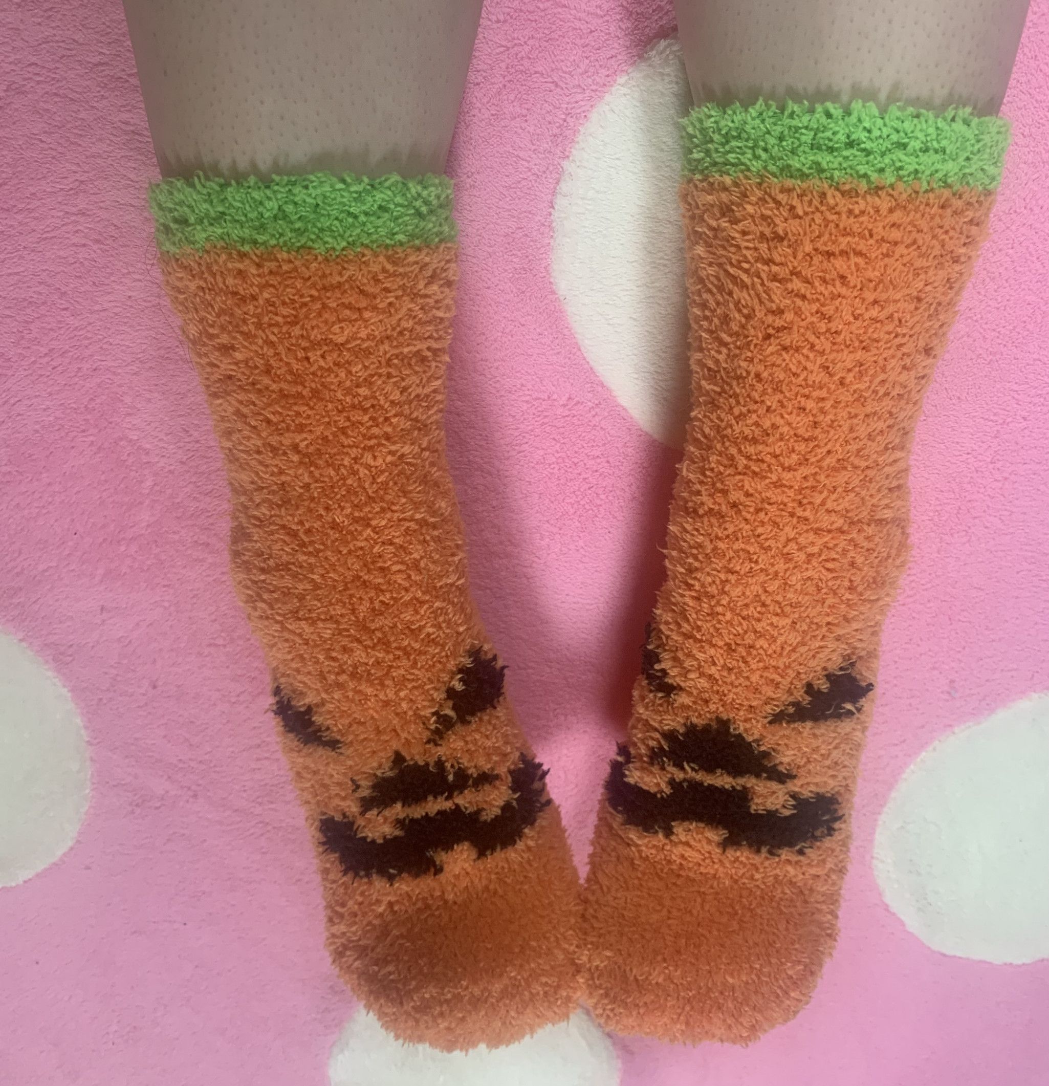 fluffy halloween pumpkin crew socks