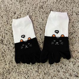 Black cat toe socks