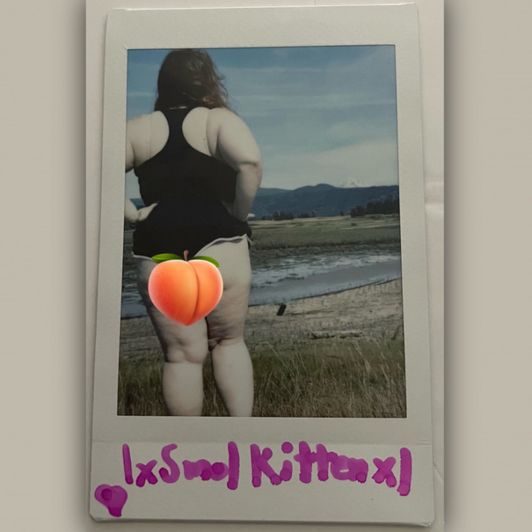 Outdoor Mountain Booty Polaroid