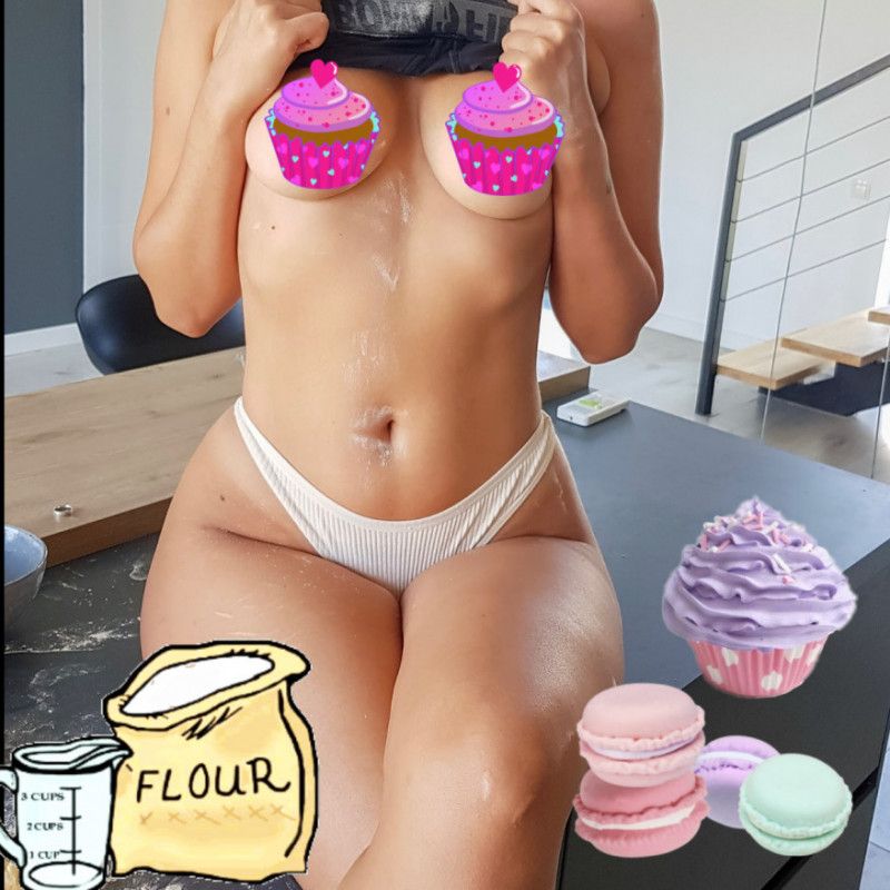 NAUGHTY cooking PHOTOSET