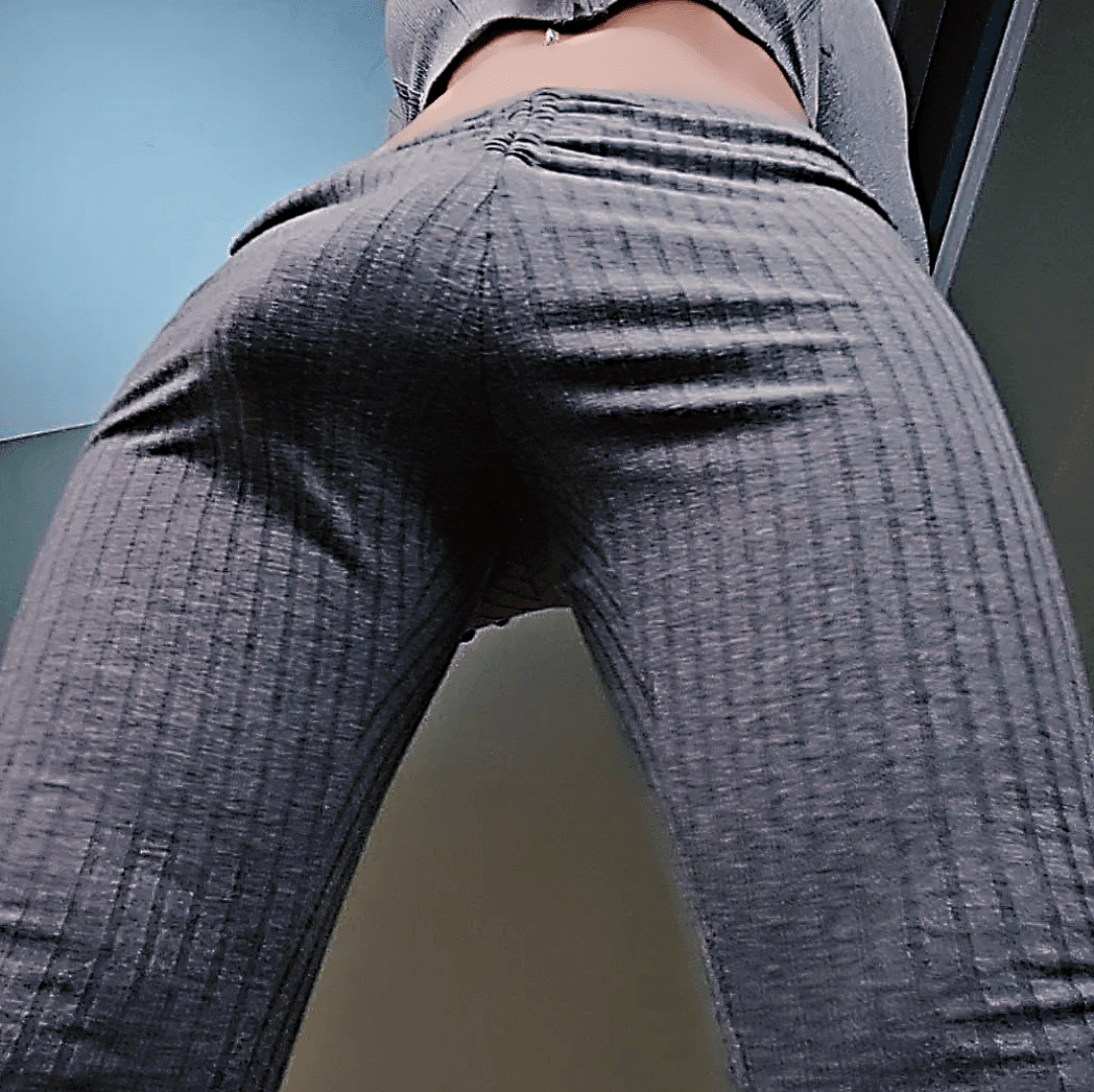 Bulging grey workout leggins still pic set