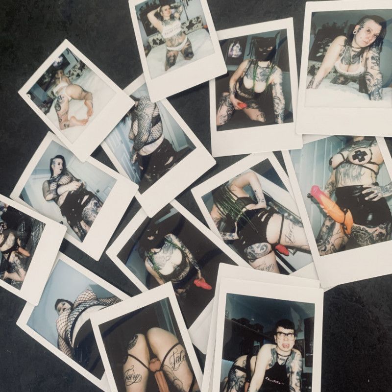 3x Sexy Polaroids RANDOM