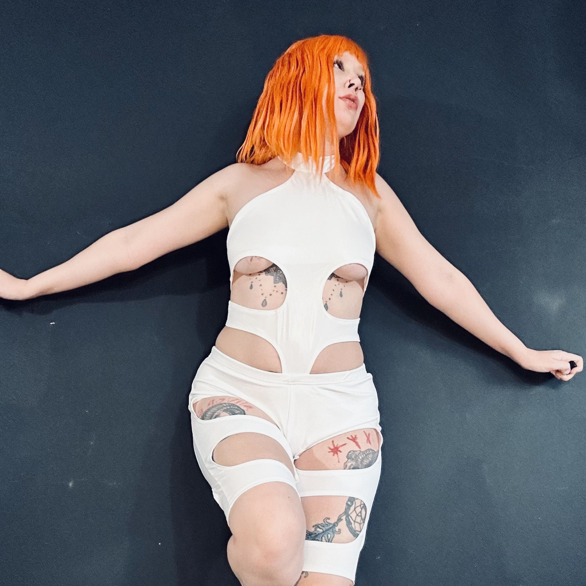 Leeloo Cosplay Photo Set