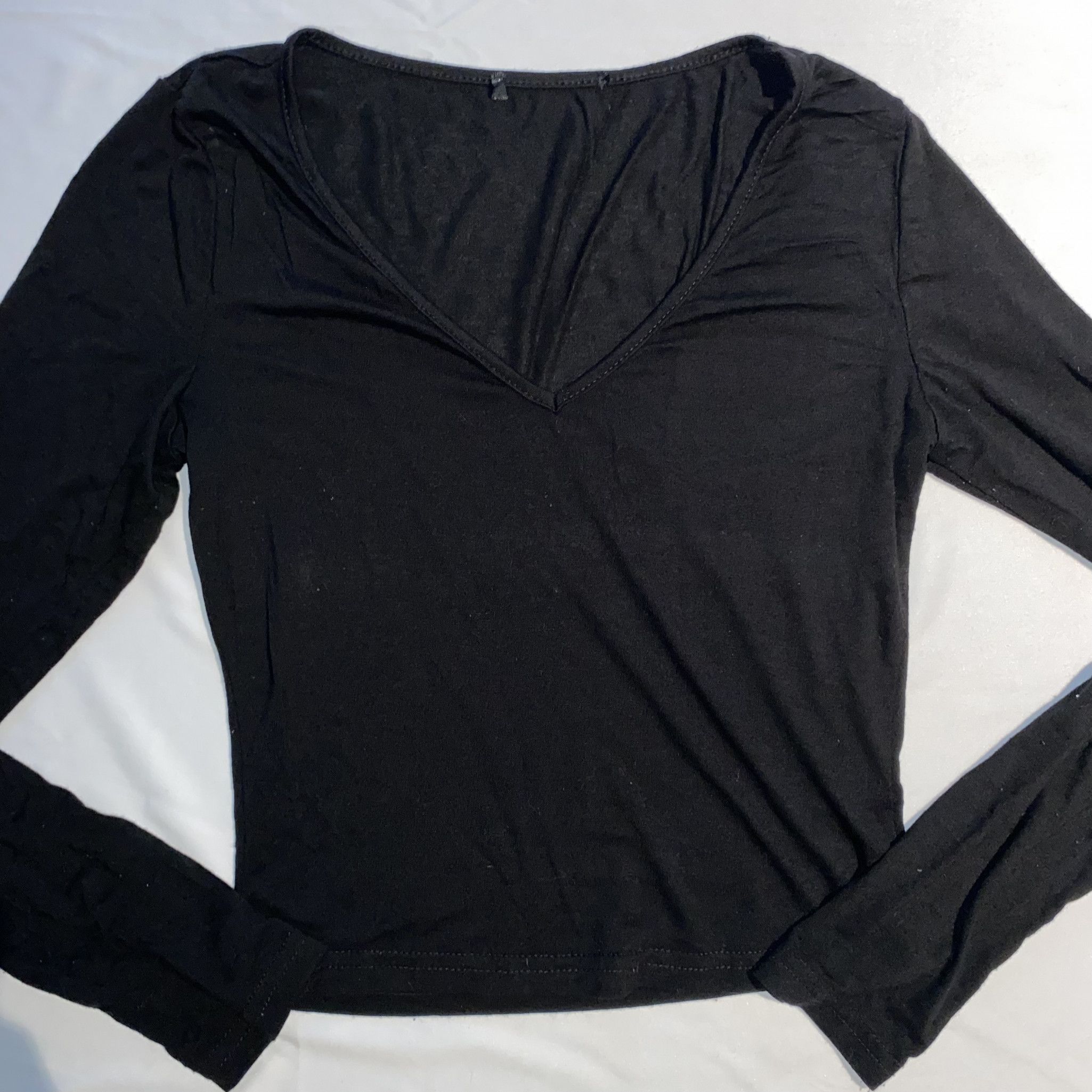 Black Vneck Long Sleeve Tee