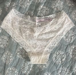 WHITE LACE PANTY