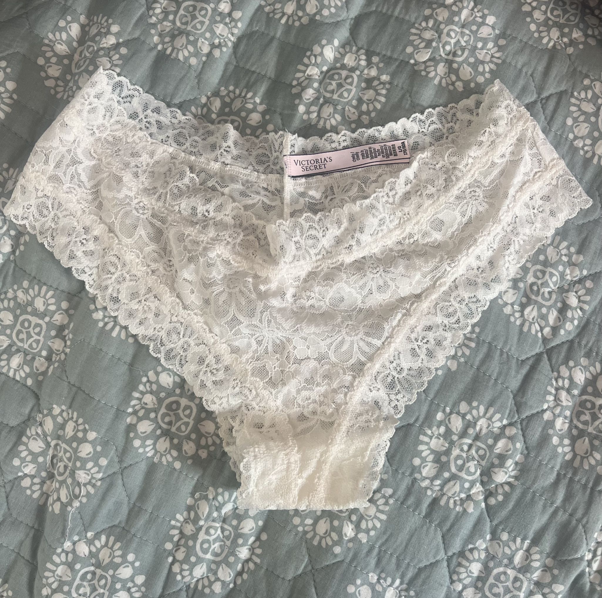 WHITE LACE PANTY