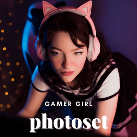 Gamer Girl Photoset