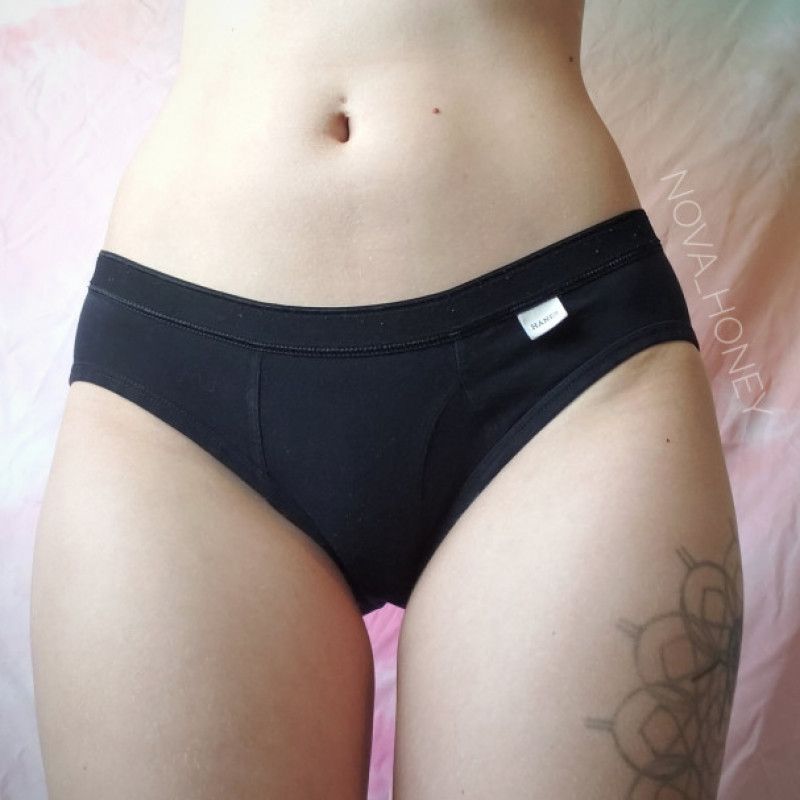 Black Hanes Briefs