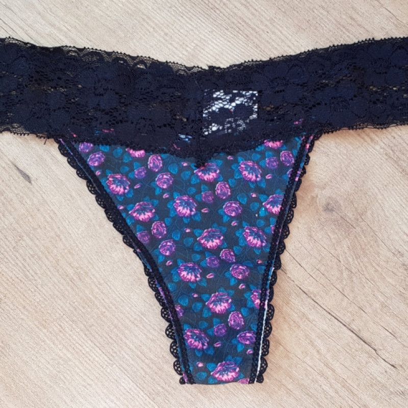 Black floral thong