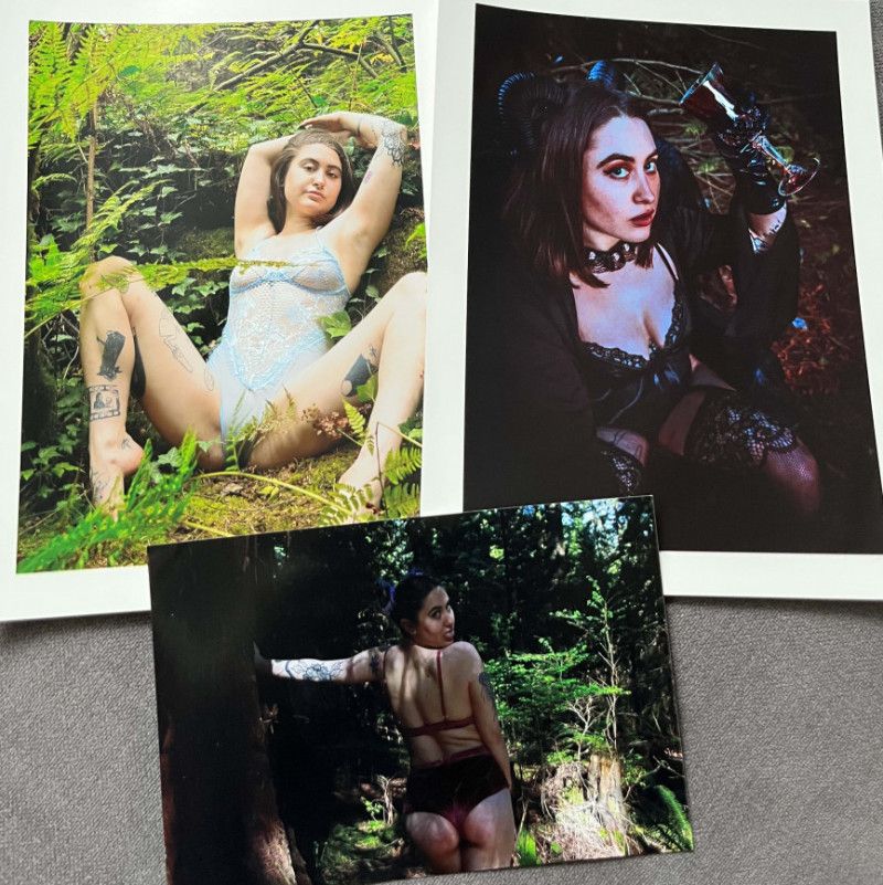 3 sexy prints of me!