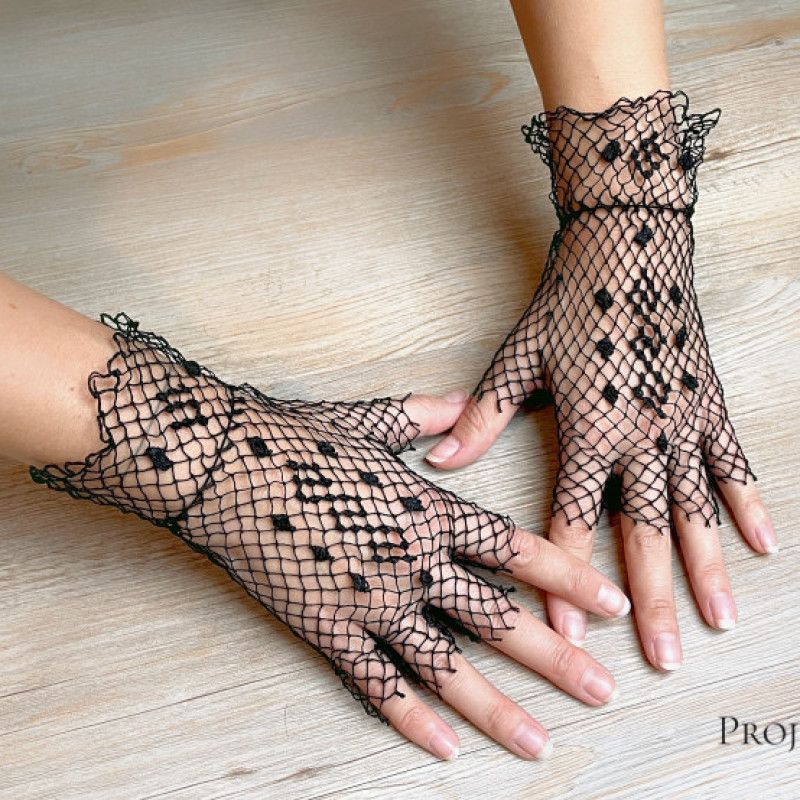 mesh gloves black dots