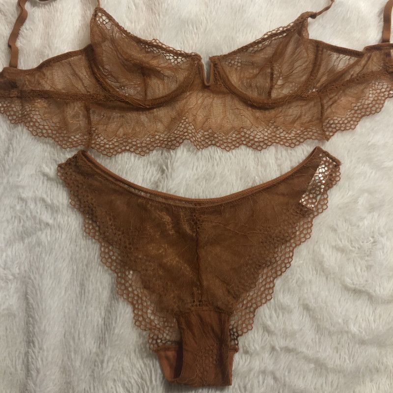 Brown lacey set