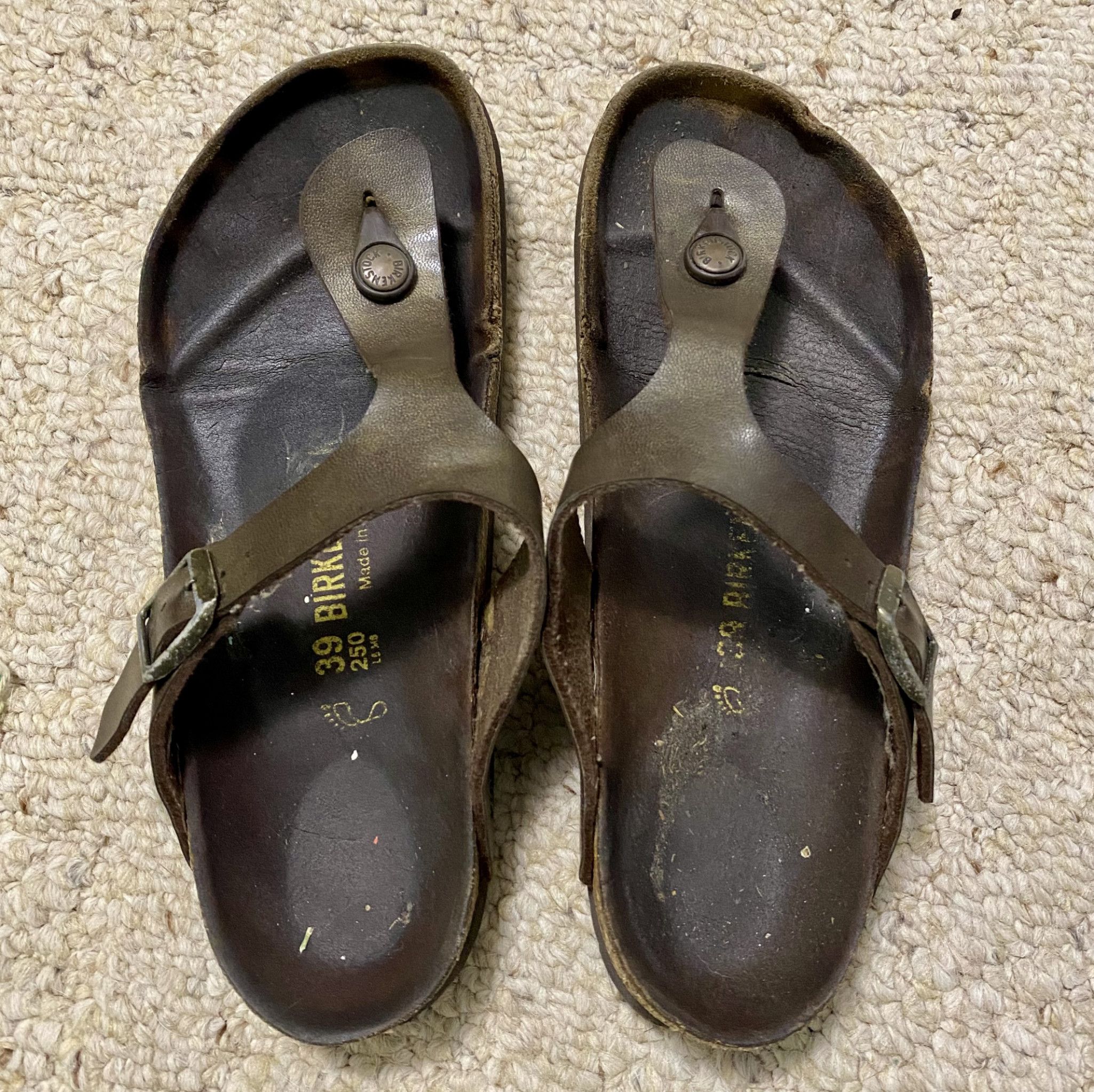 Used Birkenstock Gizeh Sandals