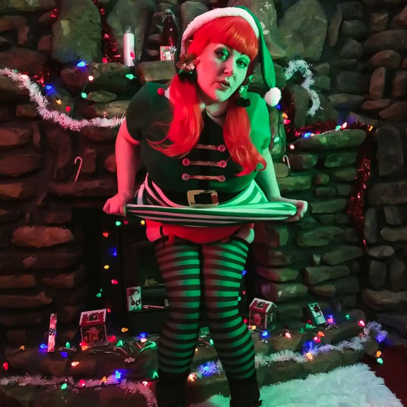 BBW Elf in Stripes Selfshot Photoset