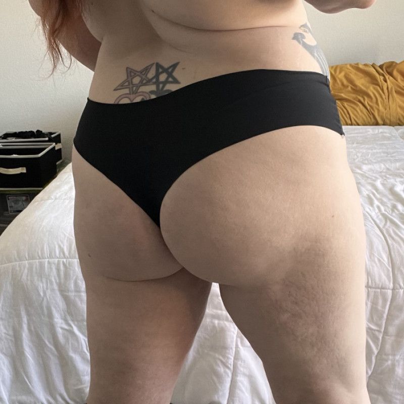 Seamless black thong