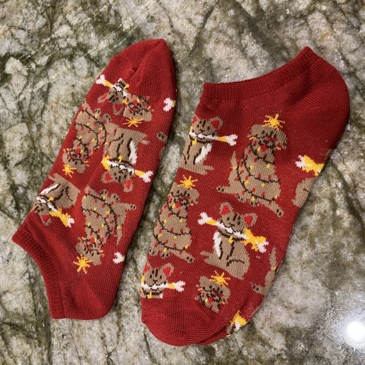 Christmas Socks: Maroon Multi Pet