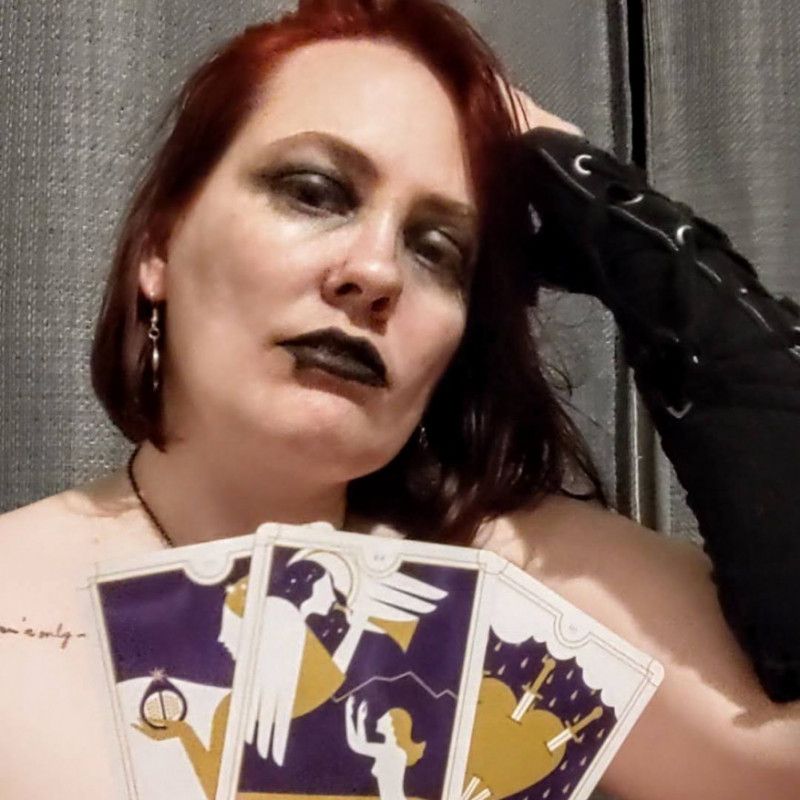 naked tarot 5 card spread and photo set