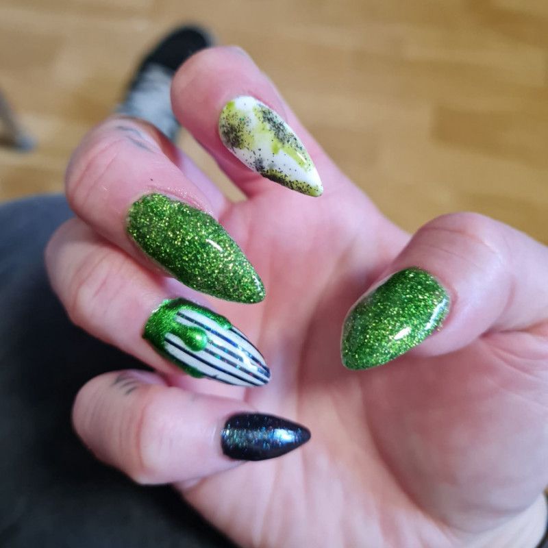 Pay for my nails