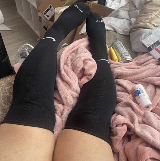 Bbw Ts Nike thigh highs femboy uwu