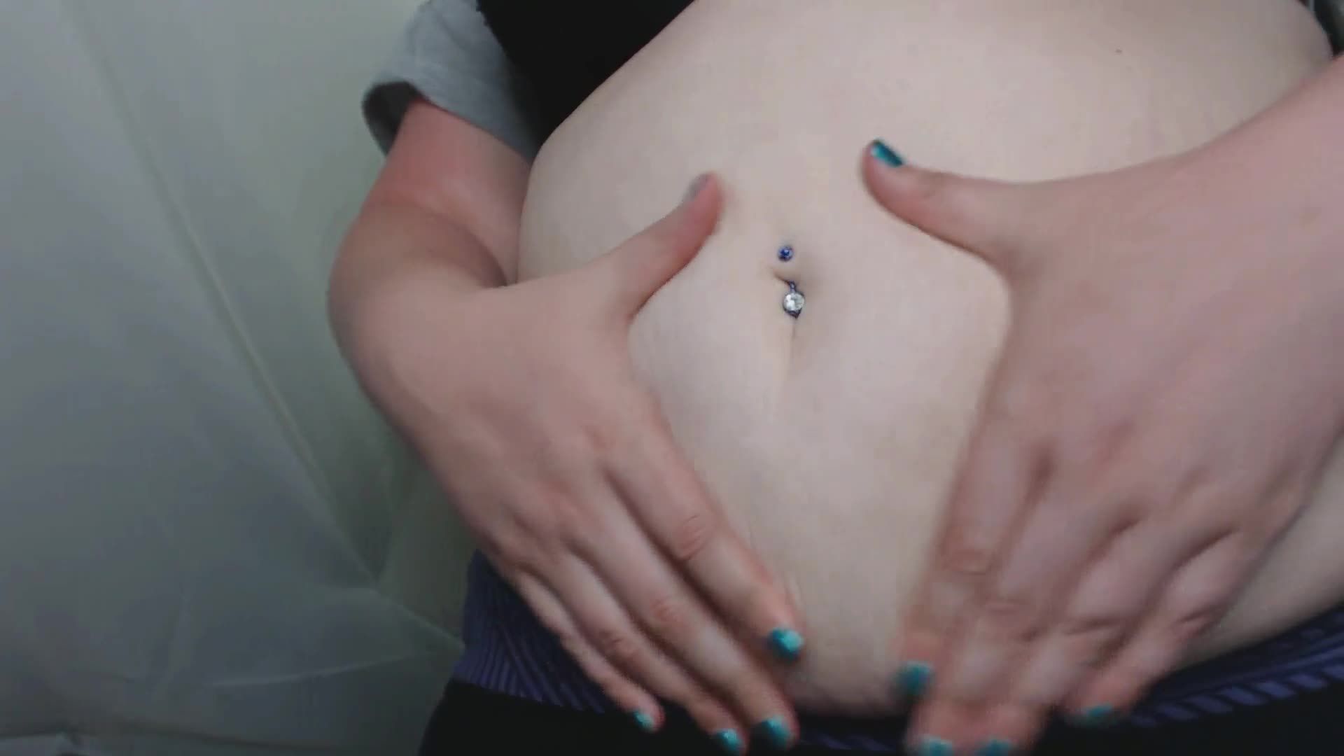 Lisa's Beautiful Belly