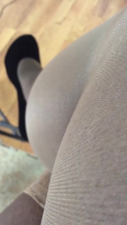 PERFECT Stockings- Calves Worship