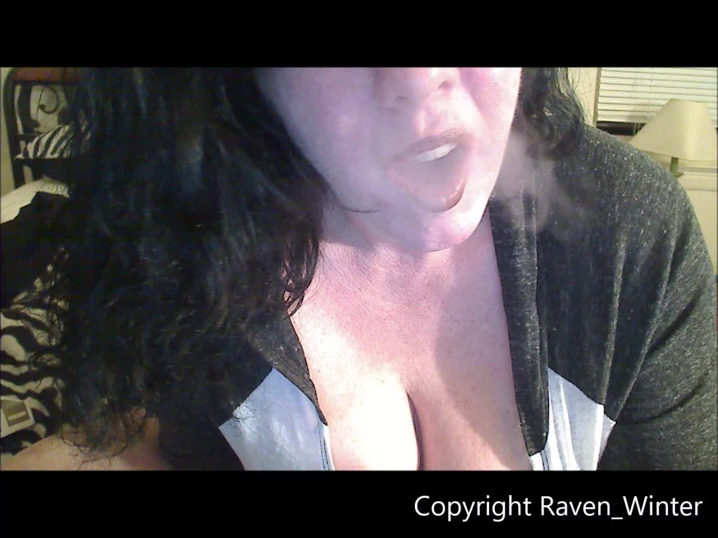 Vaping Closeup  and Cleavage 1080 HD