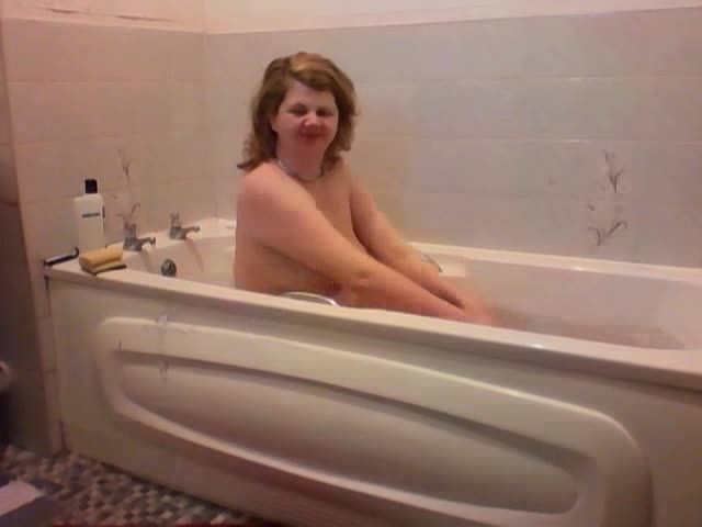 A Laugh In The Bath BBW Bathtub Fetish