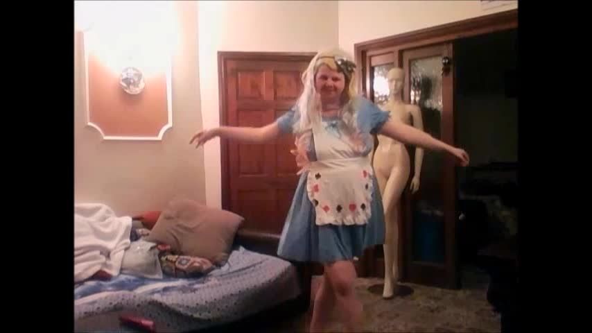 Alice In Wonderland Cosplay Dance Flash