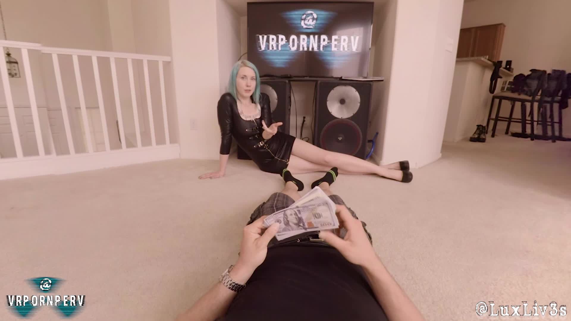 4K: Findomme Lux Lives Drains You