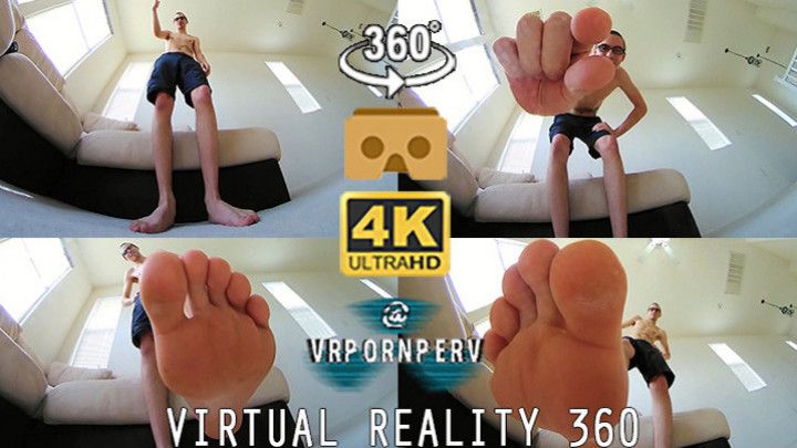 VR360 - Shrunken Brother Foot Crush