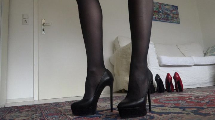 Perfect long legs and heels - Bl